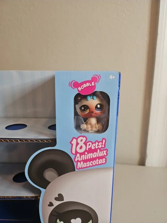 Littlest Pet Shop Generation 7 Series 1 Display Shelf with Pet (Read the Desc) - Picture 2 of 9